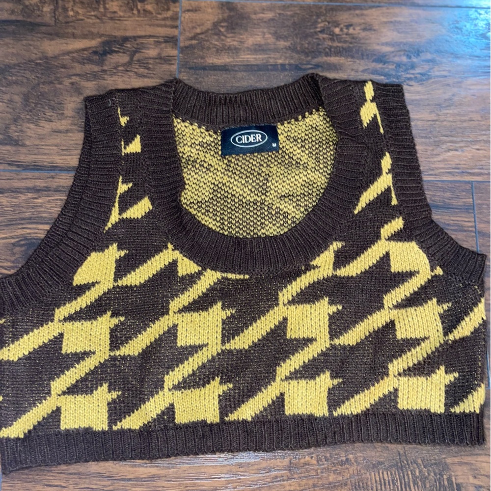 Houndstooth Knitted Vest